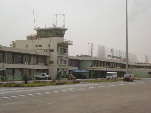 Aeroporto Internacional 4 de Fevereiro, Luanda